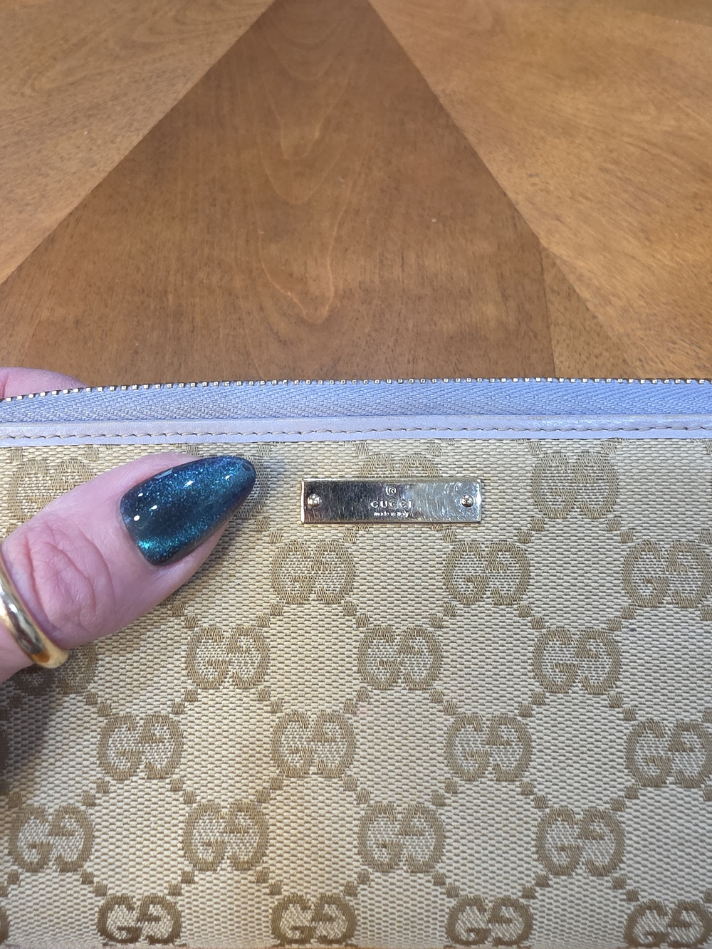 Gucci Beige & Lavender GG Supreme Zip-Around Wallet - Picture 9 of 10